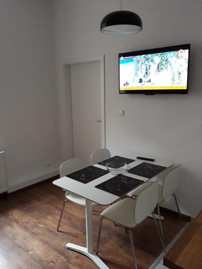 Jana Apartment *
